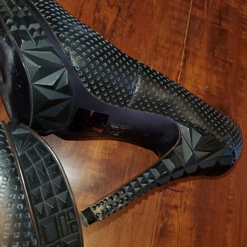 Stilettos - Picture 6 of 7